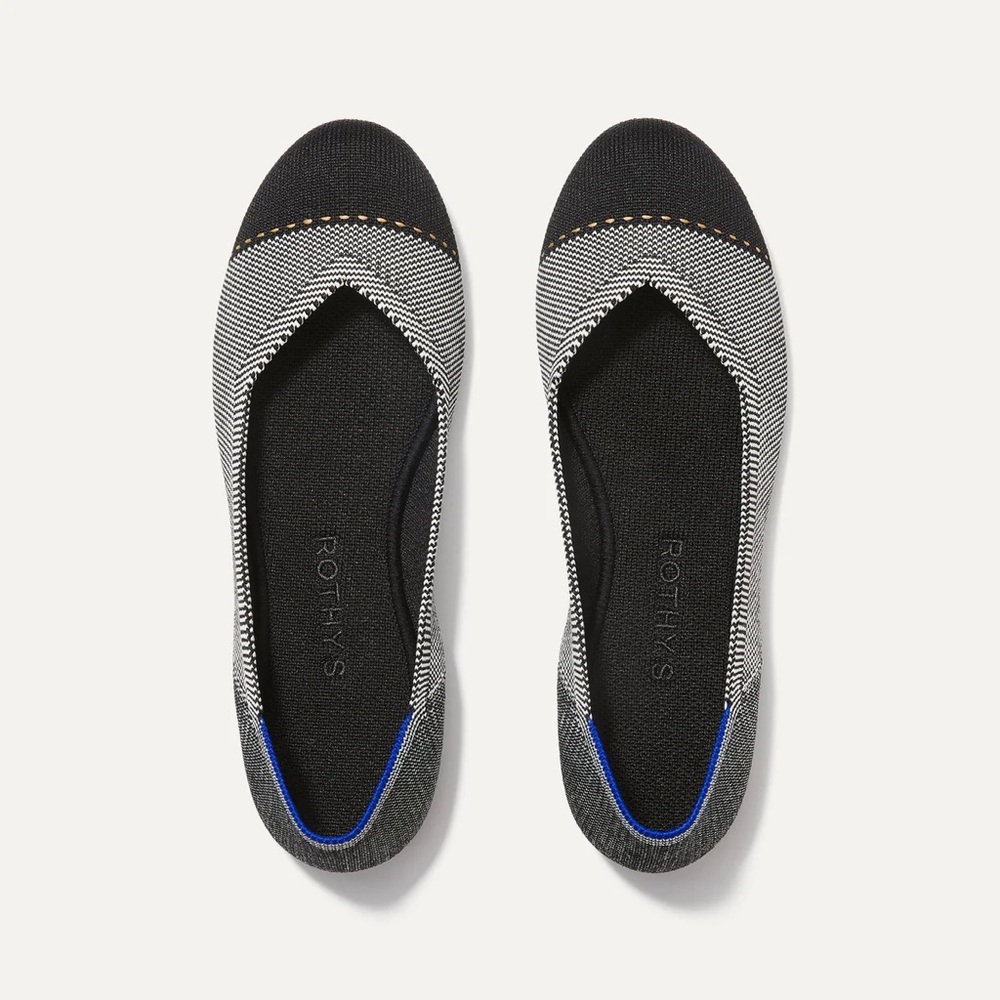 ROTHYS NWT W6.5 flat